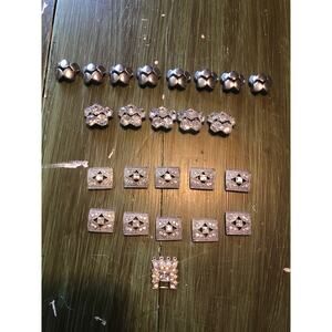 Unbranded EUC Silvertone Rhinestone Fashion Jewelry Pieces - 24 Pieces